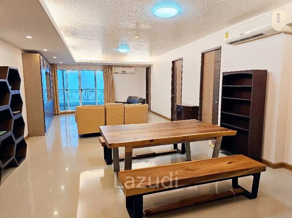 3 Bed 4 Bath 187 SQ.M Supalai River Resort