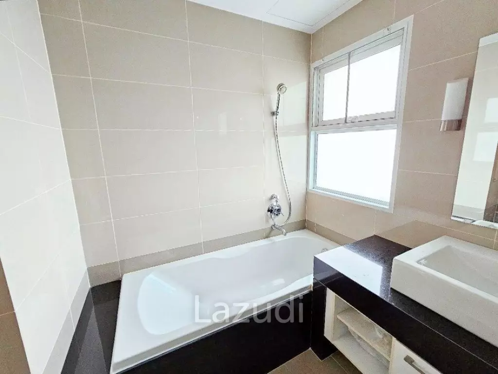 3 Bed 4 Bath 187 SQ.M Supalai River Resort