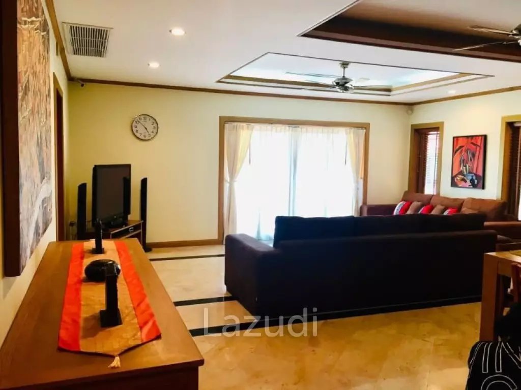 Luxurious 5 Bedroom Hillside Pool Villa