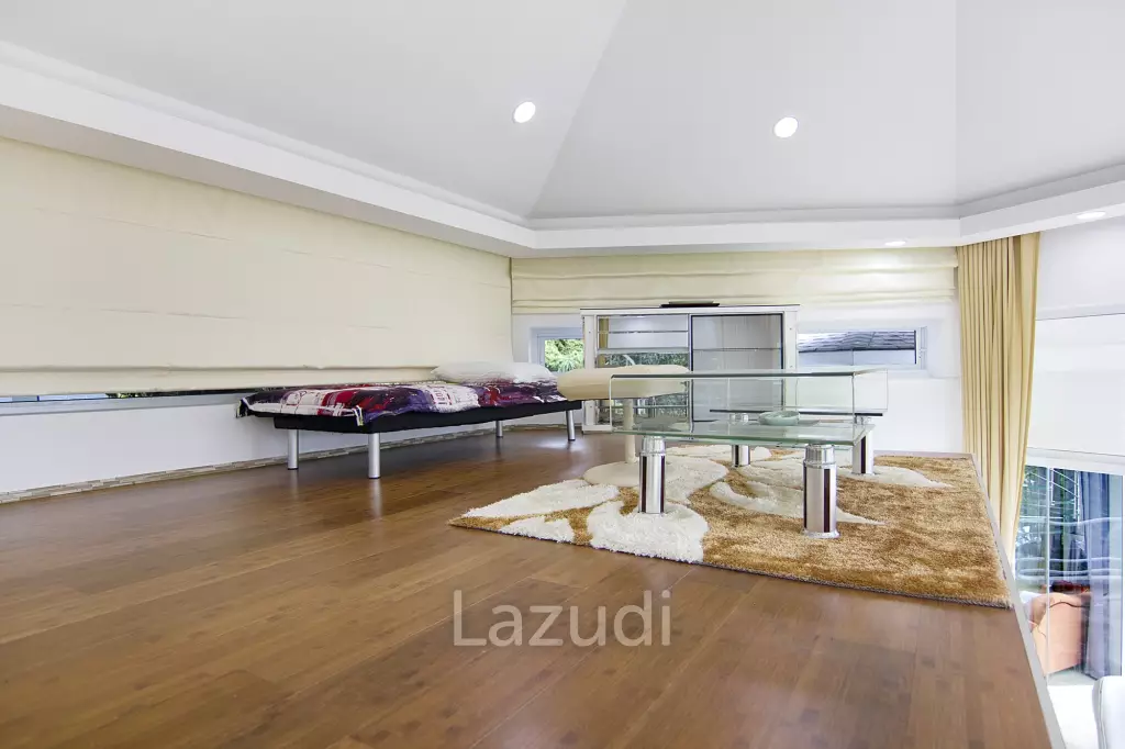 Unique Hillside Villa with Panoramic Views