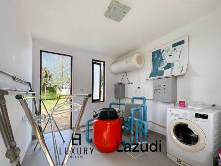 1,302 metro cuadrado 3 ` 3 Baño Villa de Venta