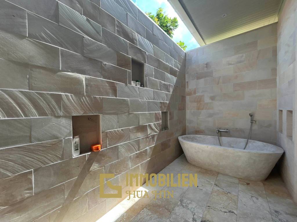 1,302 metro cuadrado 3 ` 3 Baño Villa de Venta