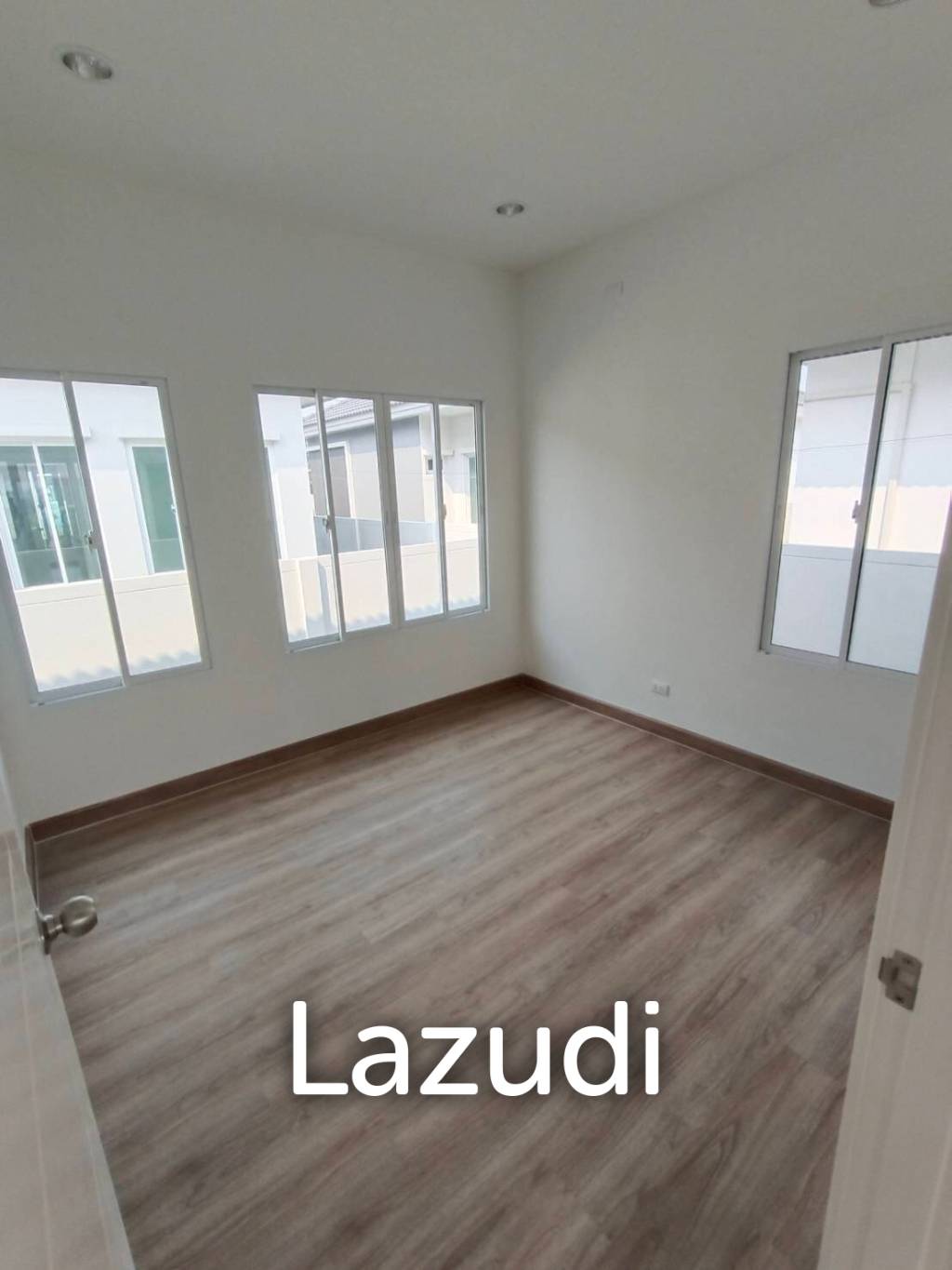 3 Beds 2 Baths 133.85 SQ.M La Vallee Village Town 2