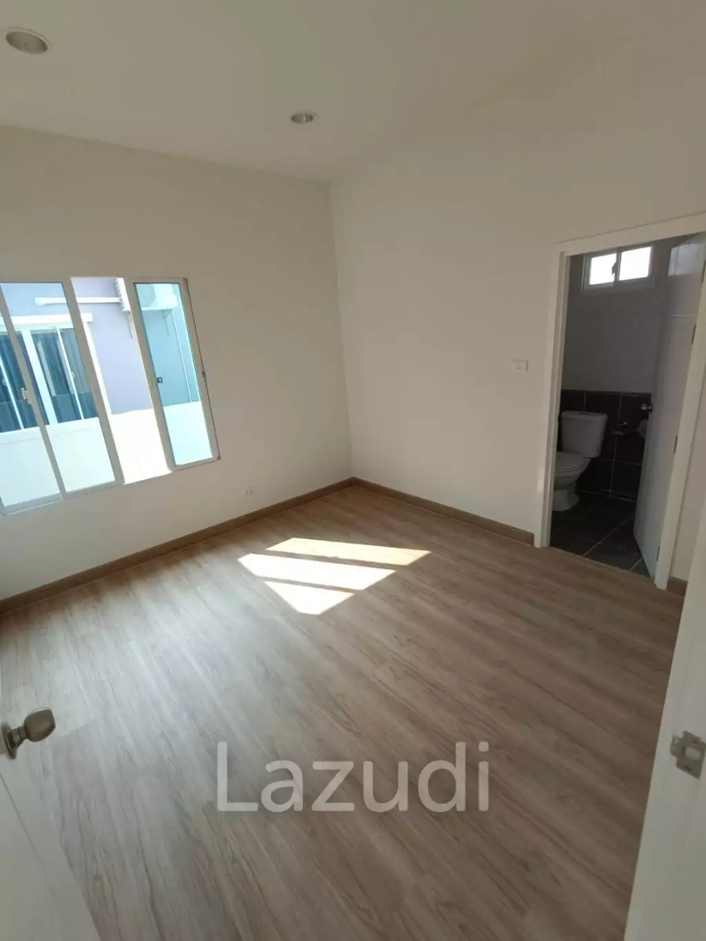 3 Beds 2 Baths 133.85 SQ.M La Vallee Village Town 2