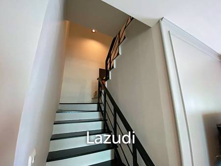 Renovated 3 Bed Townhouse For Sale in Lavallee Town 3