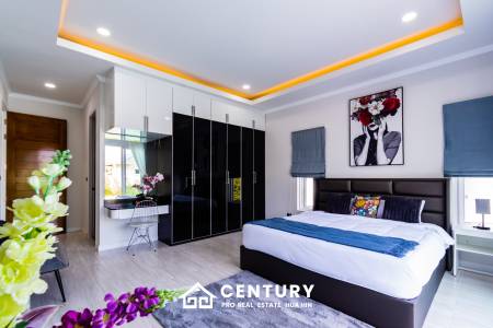 523 ตร.ม 4 เตียง 4 อาบน้ำ วิลล่า For ขาย