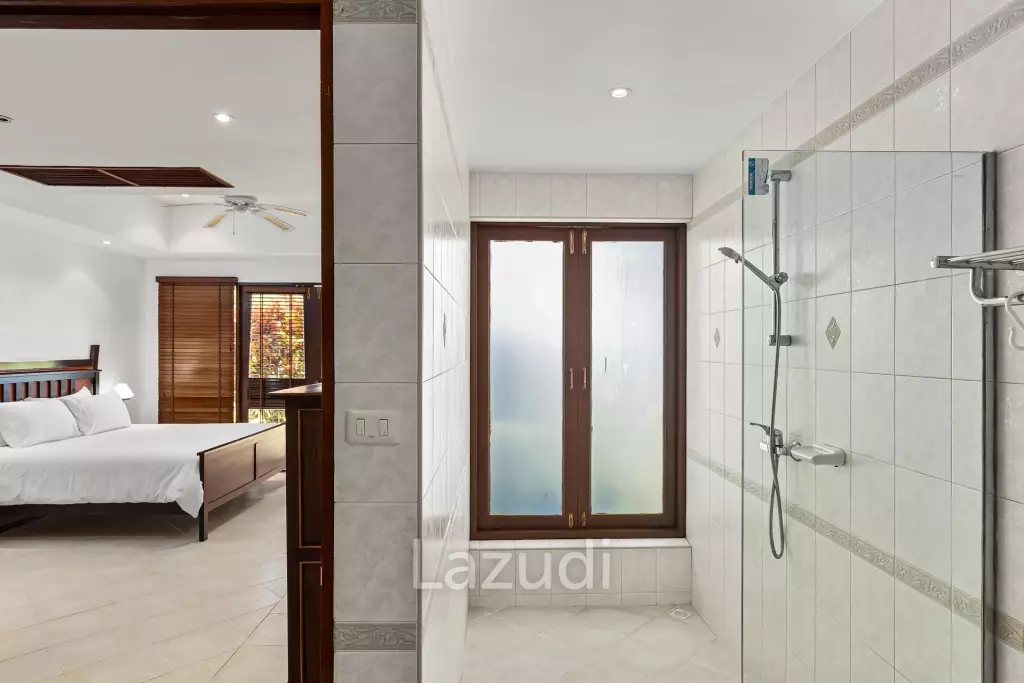 2,400 SQ.M Seaview Estate With 3 Villas