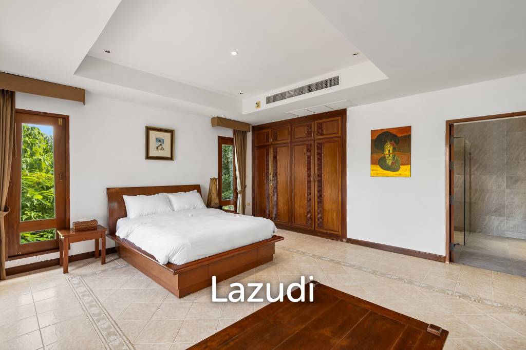 2,400 SQ.M Seaview Estate With 3 Villas