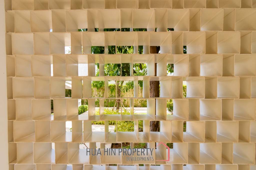 WAN VAYLA CONDO : 3 bed beachfront sea view