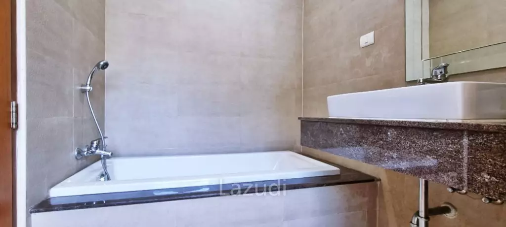 3 Beds 3 Baths 245 SQ.M. Seabreeze Villa Pattaya