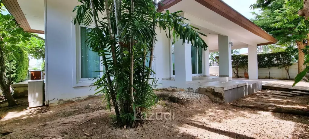 3 Beds 3 Baths 245 SQ.M. Seabreeze Villa Pattaya