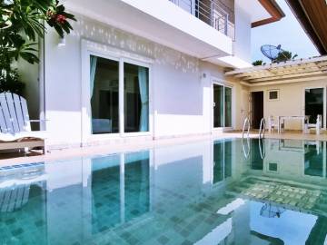 3 Beds 3 Baths 245 SQ.M. Seabreeze Villa Pattaya