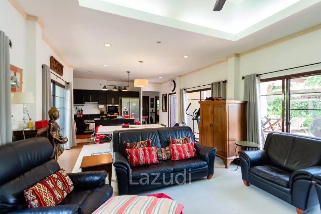 BUSABA  :  Superb 3 Bed Pool Villa near town