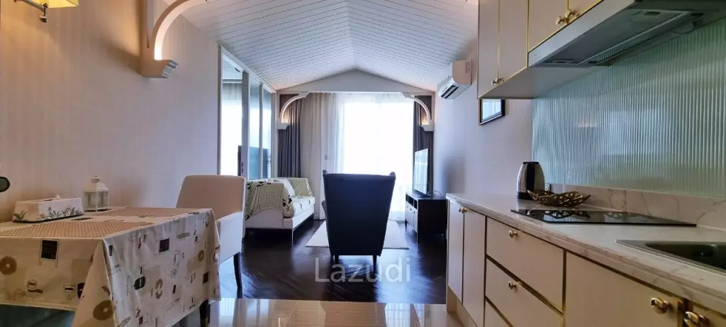 1 Bed 1 Bath 42 SQ.M Grand Florida Beachfront