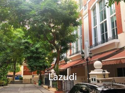 4 Bed 4 Bath 370 SQ.M Baan Klang Krung Thonglor