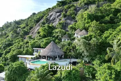 Balinese Bliss: Seaside Mountain Villa with a View