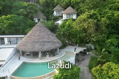 Balinese Bliss: Seaside Mountain Villa with a View