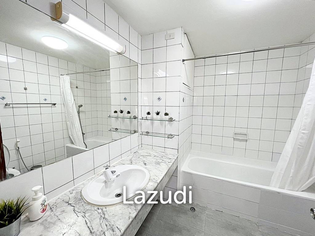 4 Bed 6 Bath 400 SQ.M Baan Green Town