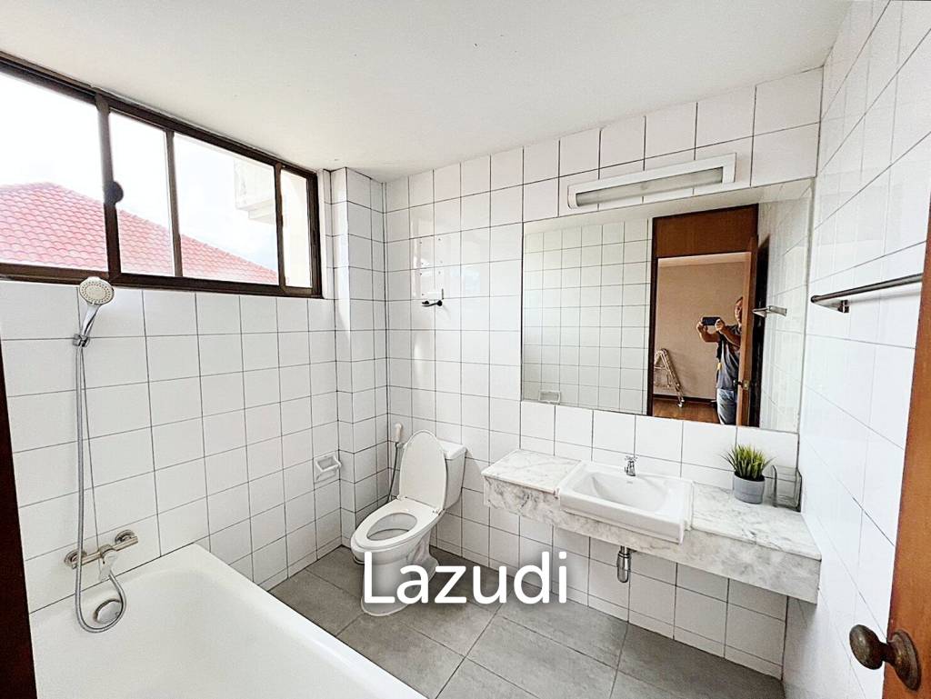 4 Bed 6 Bath 400 SQ.M Baan Green Town