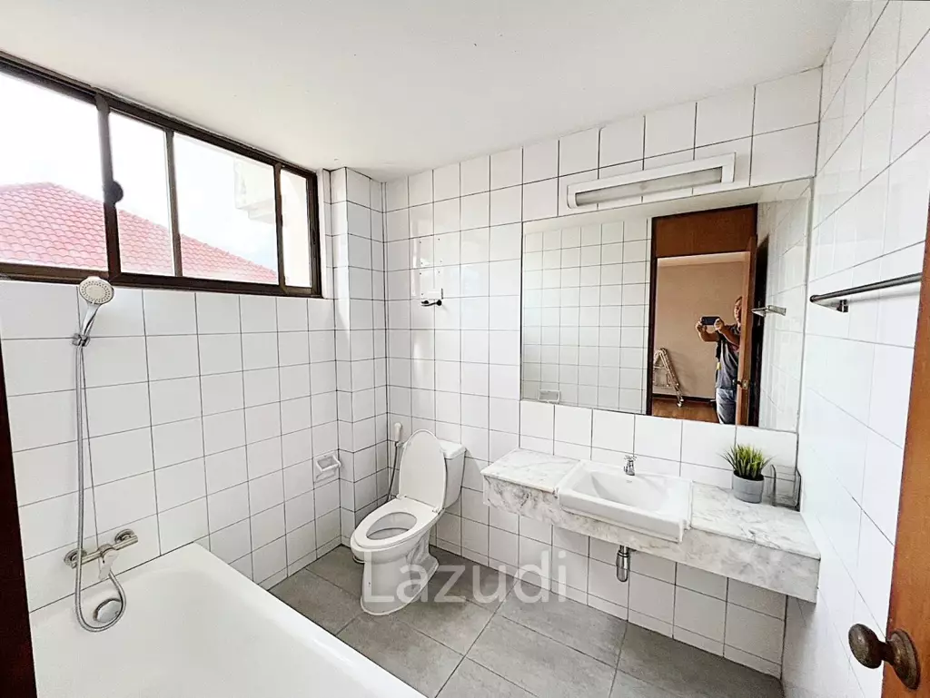 4 Bed 6 Bath 400 SQ.M Baan Green Town