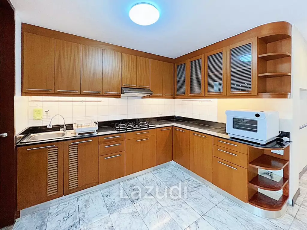 4 Bed 6 Bath 400 SQ.M Baan Green Town