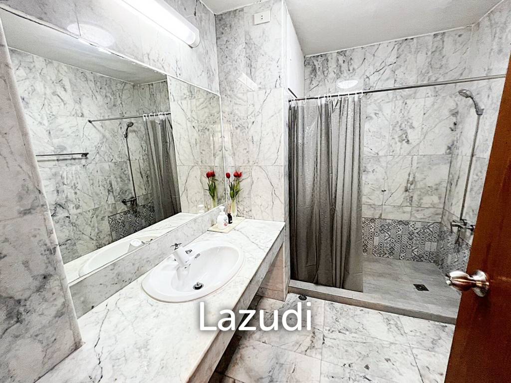 4 Bed 6 Bath 400 SQ.M Baan Green Town