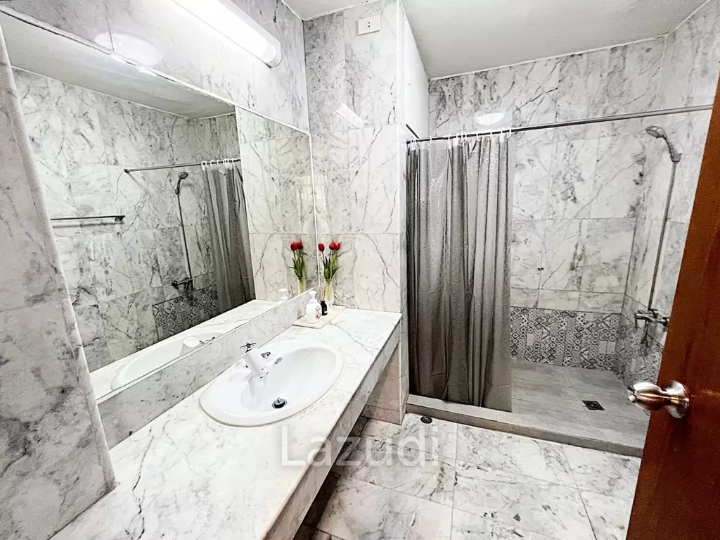 4 Bed 6 Bath 400 SQ.M Baan Green Town