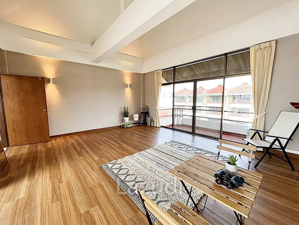 4 Bed 6 Bath 400 SQ.M Baan Green Town