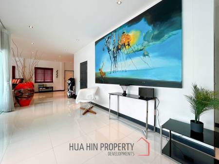 Luxury 3 Bedroom Pool Villa on Large Land Plot