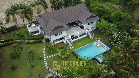 Luxury 3 Bedroom Pool Villa on Large Land Plot