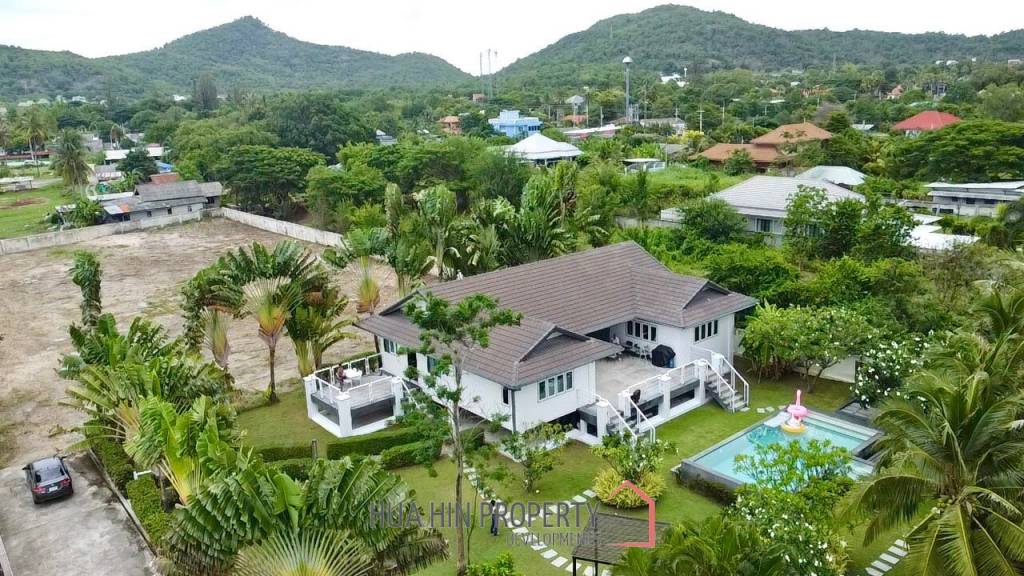 Luxury 3 Bedroom Pool Villa on Large Land Plot