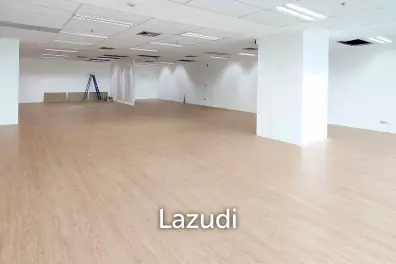 168 SQ.M Office for rent at CW Tower