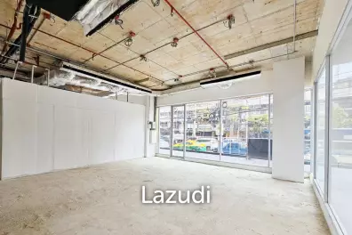 Retail space for rent at Summer Hub