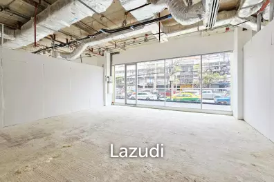 Retail space for rent at Summer Hub