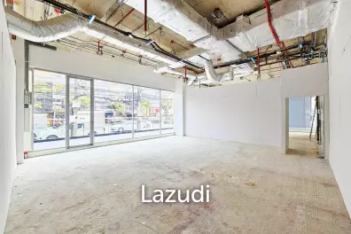 Retail space for rent at Summer Hub