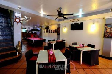 Prime Location: Restaurant Business with 12 Guest Rooms in Cha Am