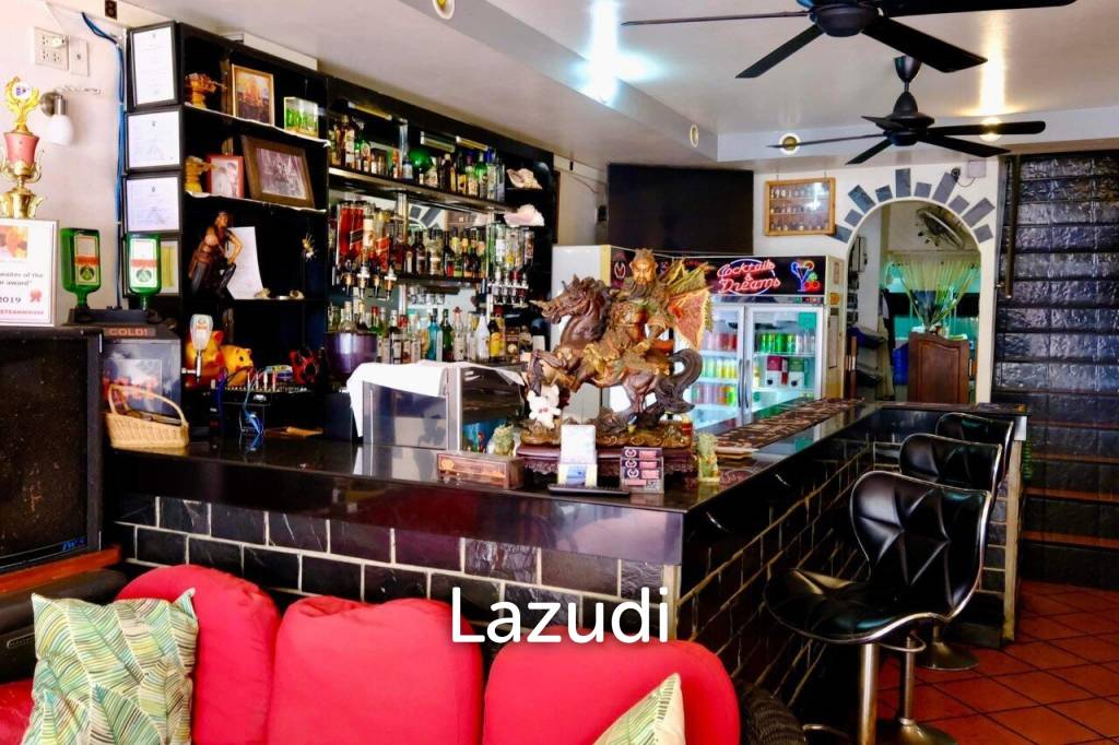 Prime Location: Restaurant Business with 12 Guest Rooms in Cha Am