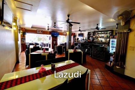 Prime Location: Restaurant Business with 12 Guest Rooms in Cha Am