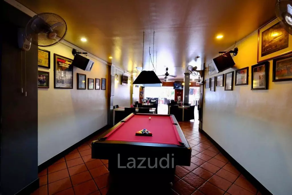 Prime Location: Restaurant Business with 12 Guest Rooms in Cha Am