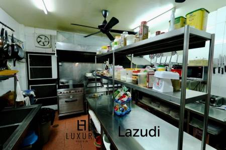 Prime Location: Restaurant Business with 12 Guest Rooms in Cha Am