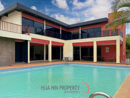 Cha Am Resort with 6 Apartment and 10 Townhouse on 7 Rai of Land