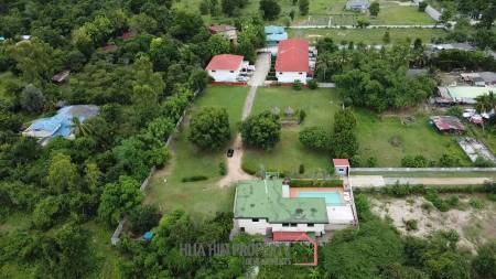 Cha Am Resort with 6 Apartment and 10 Townhouse on 7 Rai of Land