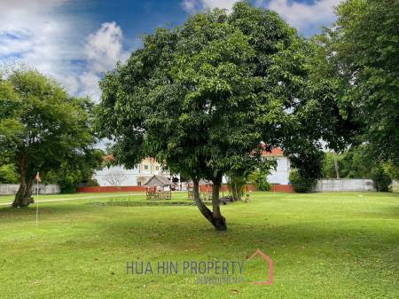 Cha Am Resort with 6 Apartment and 10 Townhouse on 7 Rai of Land