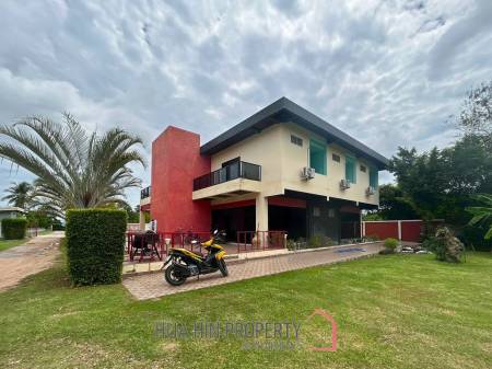 Cha Am Resort with 6 Apartment and 10 Townhouse on 7 Rai of Land