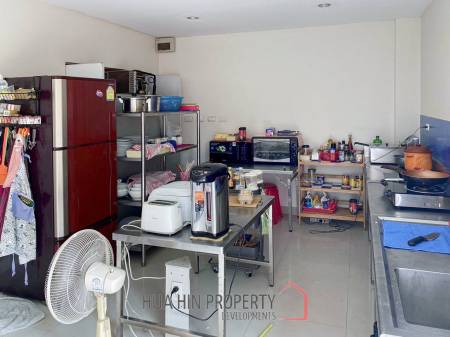 Cha Am Resort with 6 Apartment and 10 Townhouse on 7 Rai of Land