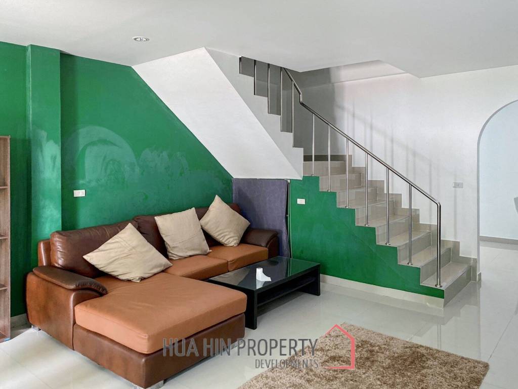 Cha Am Resort with 6 Apartment and 10 Townhouse on 7 Rai of Land