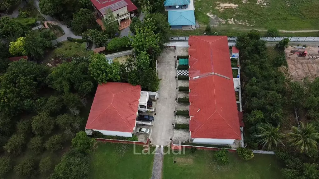 Cha Am Resort with 6 Apartment and 10 Townhouse on 7 Rai of Land
