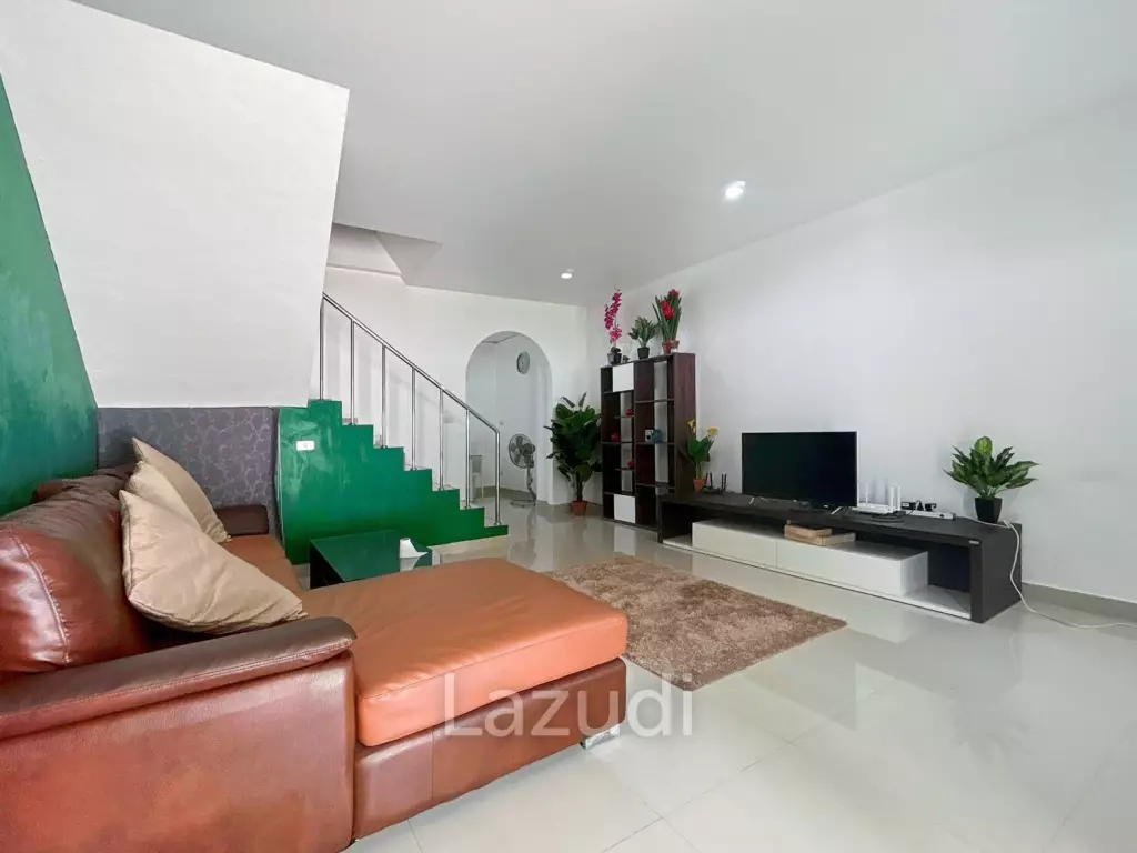 Cha Am Resort with 6 Apartment and 10 Townhouse on 7 Rai of Land