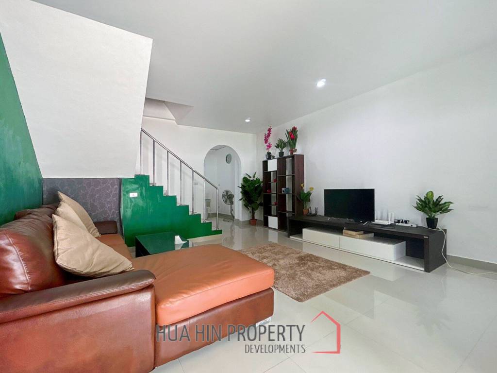 Cha Am Resort with 6 Apartment and 10 Townhouse on 7 Rai of Land