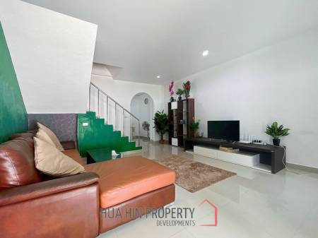 Cha Am Resort with 6 Apartment and 10 Townhouse on 7 Rai of Land